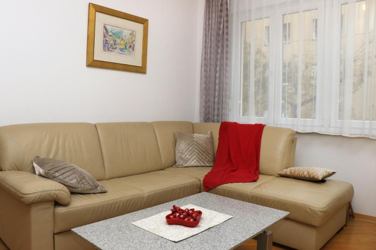 Apartment Elena 1, Zagreb City With Garage Exterior foto